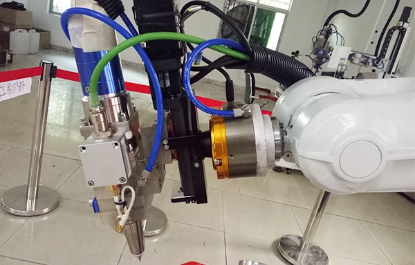 آلة القطع واللحام بالليزر Baisheng Robotic Arm بالليزر للمعالجة ثلاثية الأبعاد