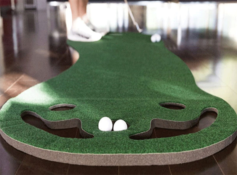 Golf green practice blanket