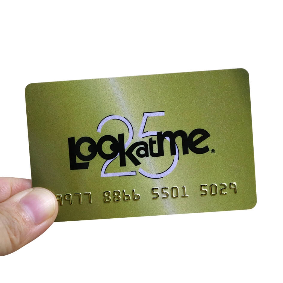 بطاقة خصم قسيمة ترويجية بلاستيكية بحجم بطاقة الائتمان مع ترقيم منقوش