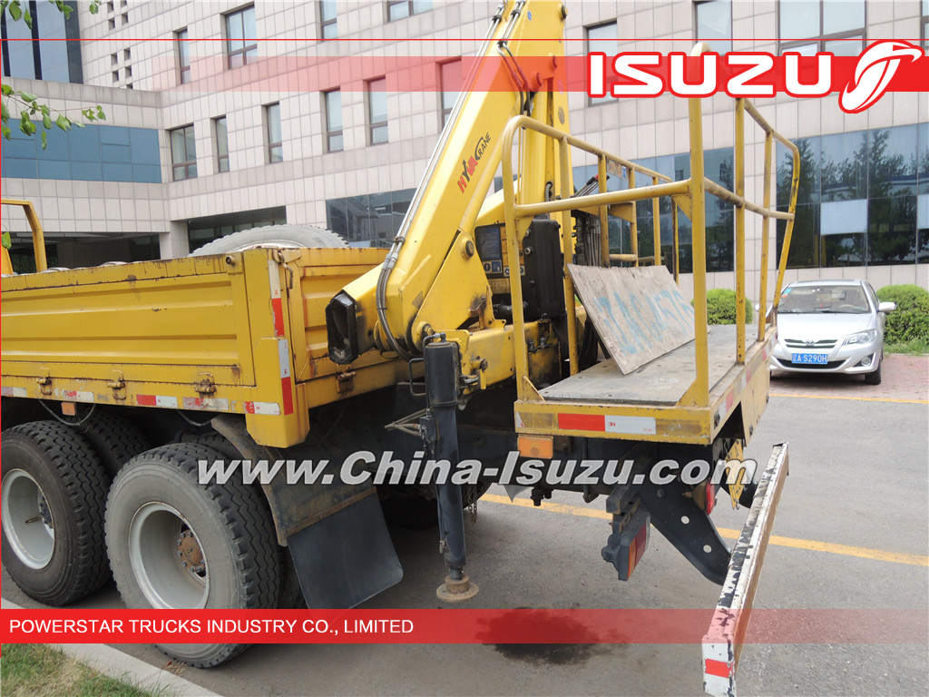 Isuzu Crane trucks with Hydraulic Hyva crane 