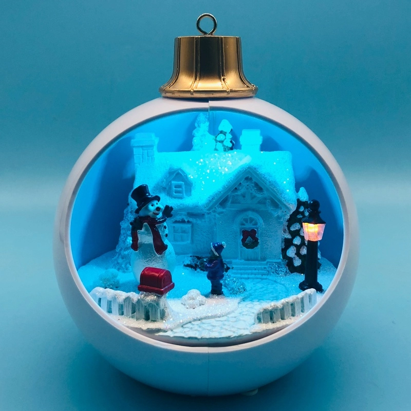قرية عيد الميلاد LED مع ثلج يتحرك داخل كرة بيضاء