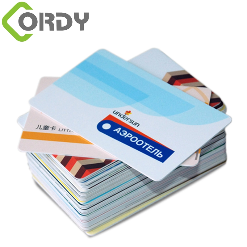 بطاقة طباعة بطاقة مطبوعة مسبقًا RFID بطاقة مطبوعة مسبقًا مع شرائح مختلفة