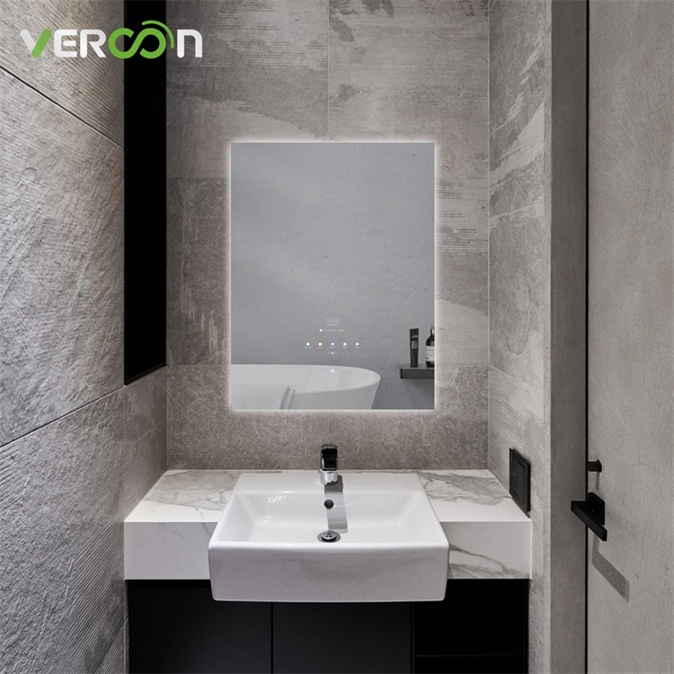 مرآة حمام ذكية مضادة للضباب مثبتة على الحائط بإضاءة LED قابلة للتعتيم