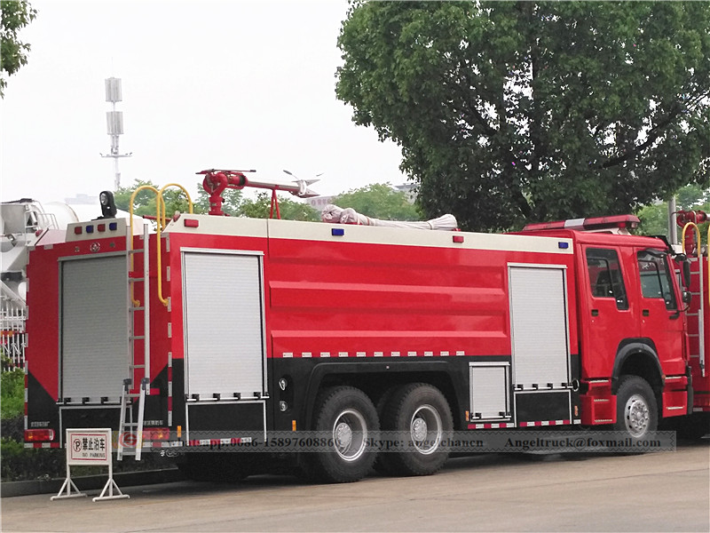 شاحنة إطفاء متعددة الوظائف