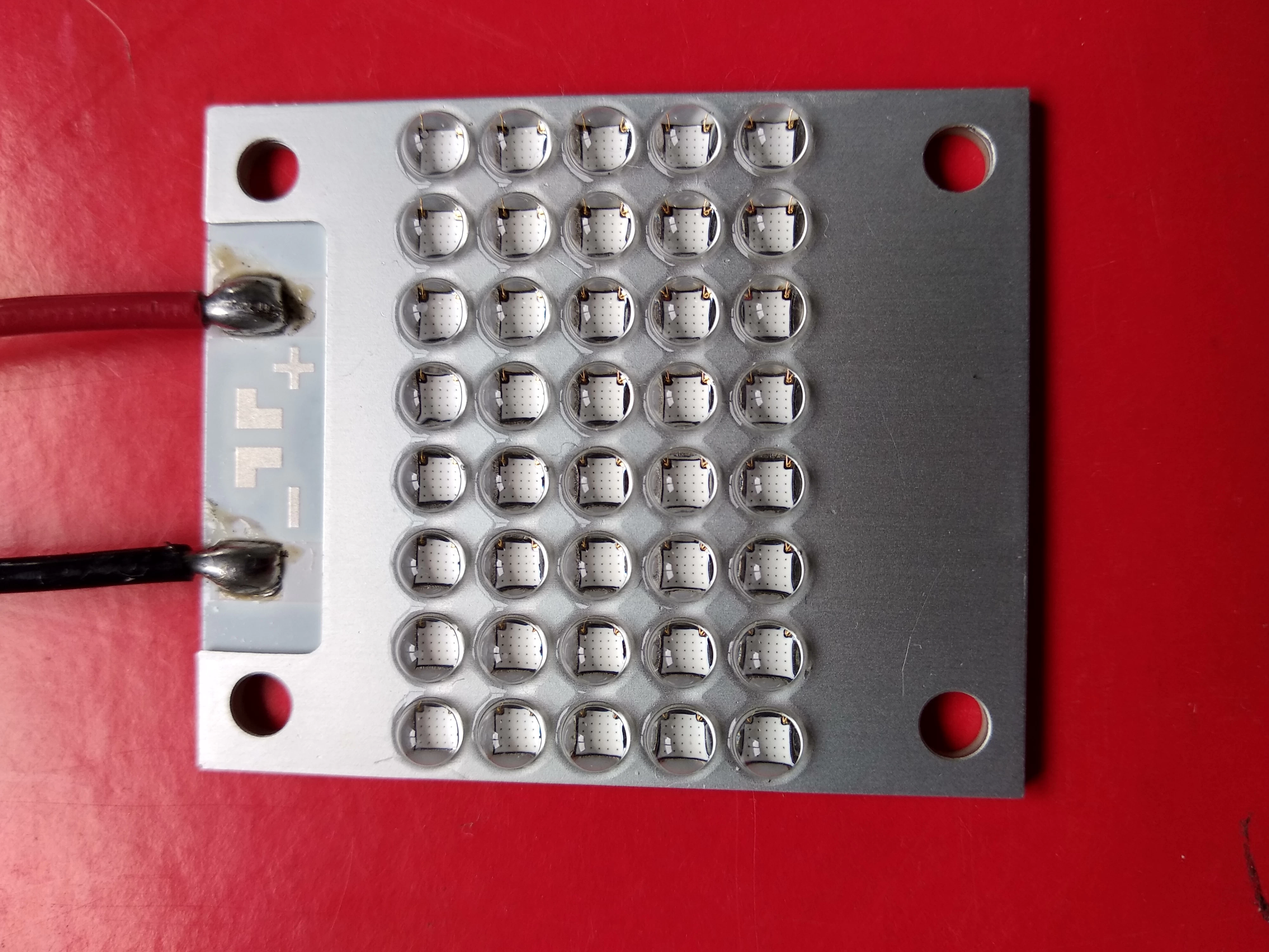 وحدة LED للأشعة فوق البنفسجية عالية الطاقة 31 × 19 مم للمعالجة بالأشعة فوق البنفسجية