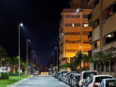 ضوء الشارع LED بالطاقة الشمسية للشارع
