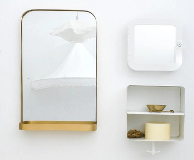 مرآة حائط معدنية بإطار معدني رفيع مع رف تخزين