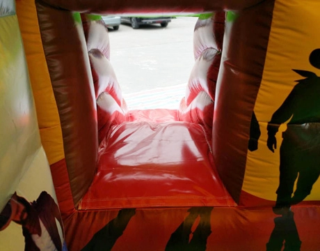قلعة نطاط قابلة للنفخ للأطفال بطول 6 × 5 متر مع شريحة مطبوعة رقميًا بالكامل لحفلات الأطفال في الهواء الطلق