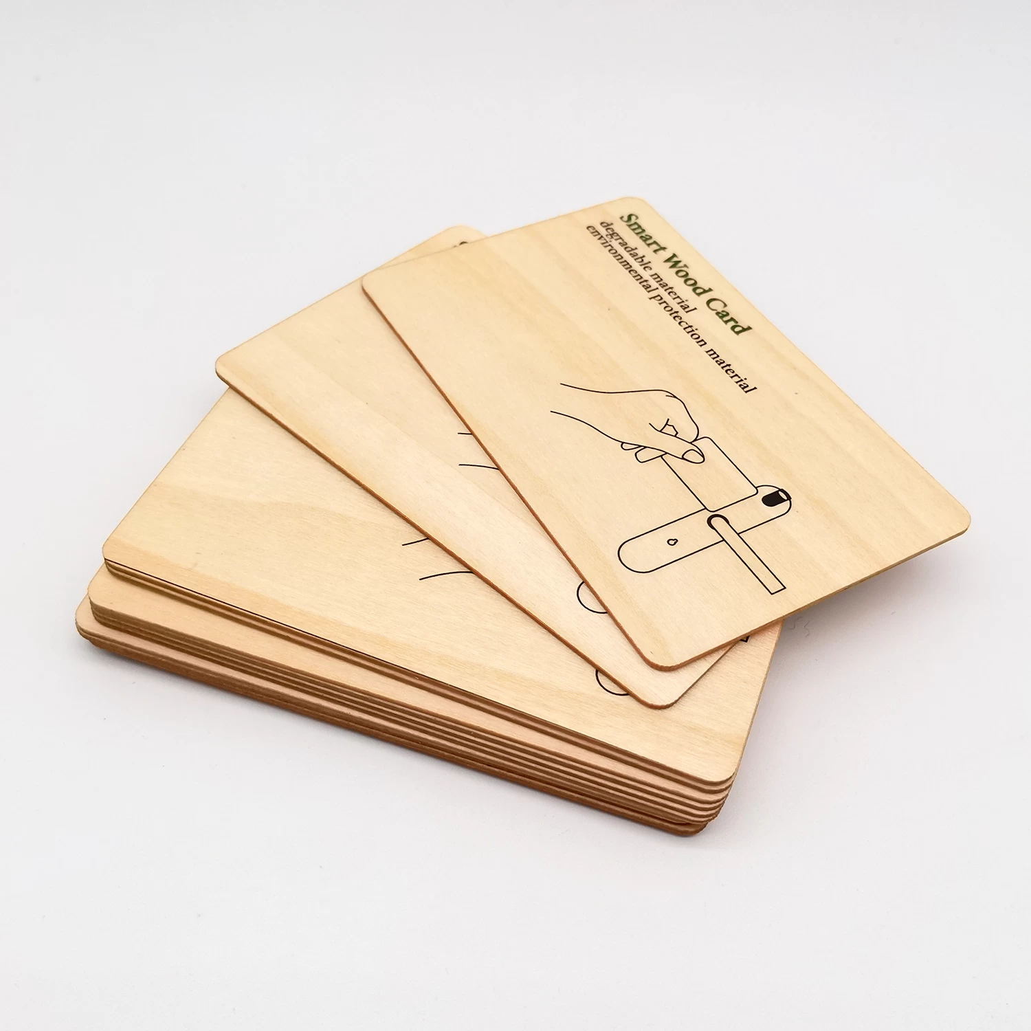 بطاقات الأعمال المصنوعة من خشب الخيزران القابلة للبرمجة RFID ISO14443A Smart NTAG 213 NFC بطاقة خشبية