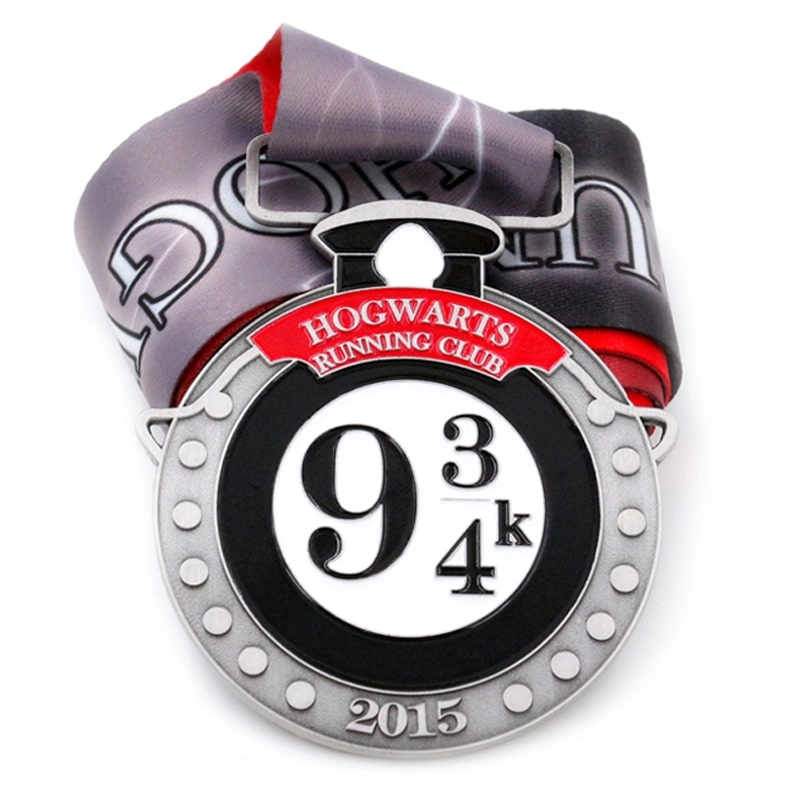 ميدالية نادي الجري من سبائك الزنك المخصصة من المورد